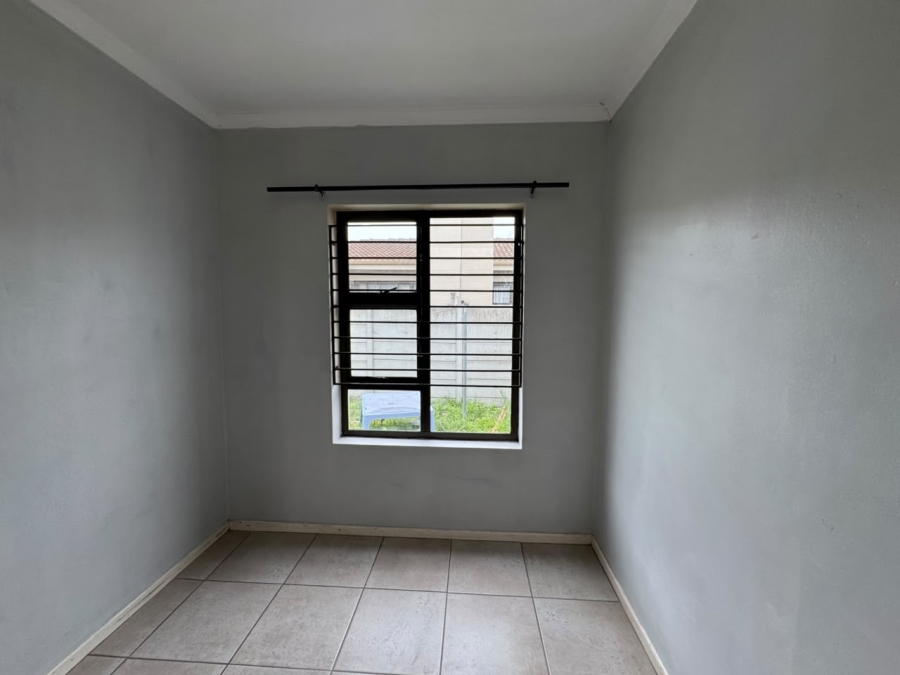 To Let 2 Bedroom Property for Rent in Stellendale Western Cape